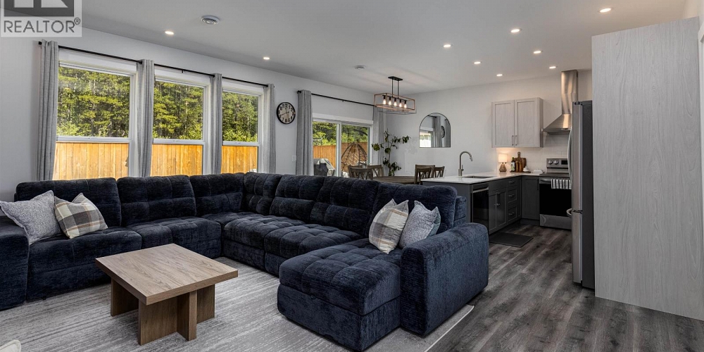 5238 SMITH AVENUE Terrace Photo 4 5238 SMITH AVENUE Terrace Photo 4